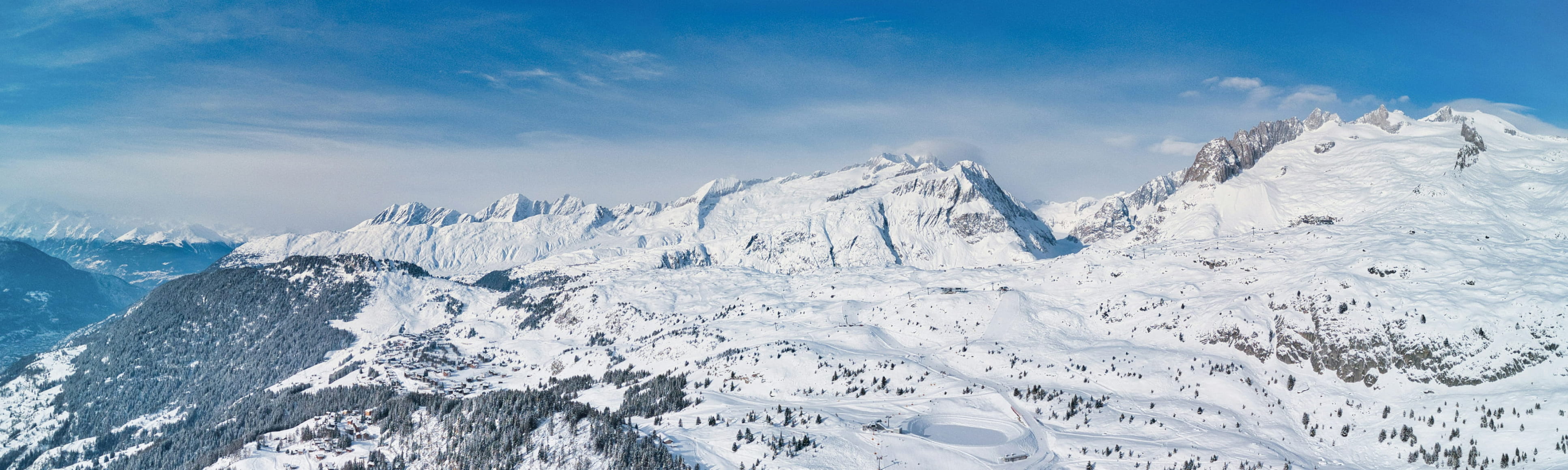 Väderprognoser, snörapporter, kameror & kartor för 3300 skidorter